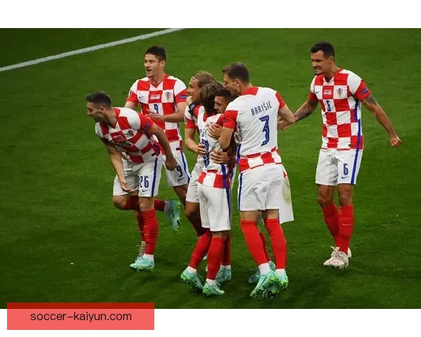 克罗地亚中场三人组再现默契，助力球队闯入决赛表现亮眼